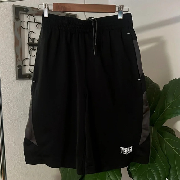 Everlast Shorts. Size Small - Picture 1 of 5